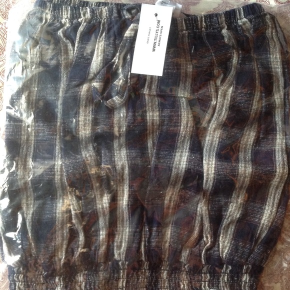 2X HP! NWT NWT Ivy & Main Plaid off the Shoulder Top - Picture 5 of 5